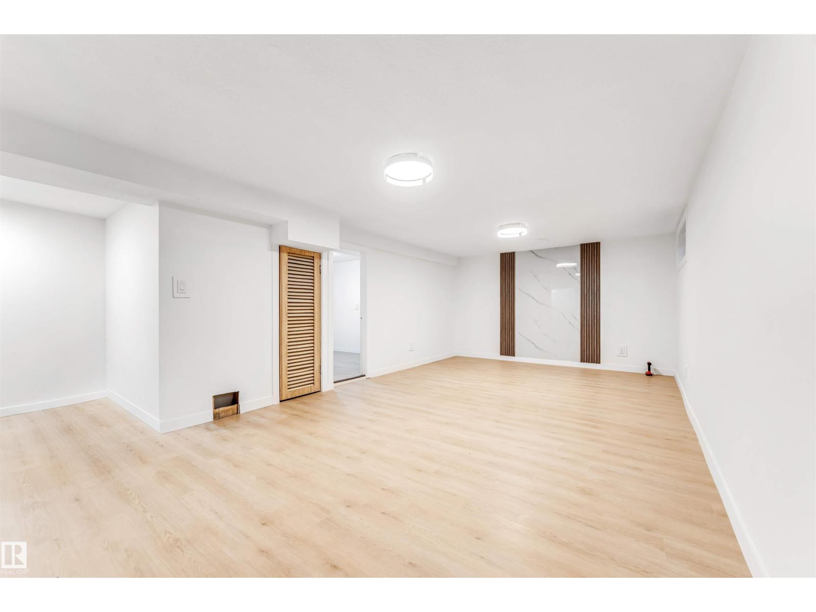 12423 91 ST NW - 21