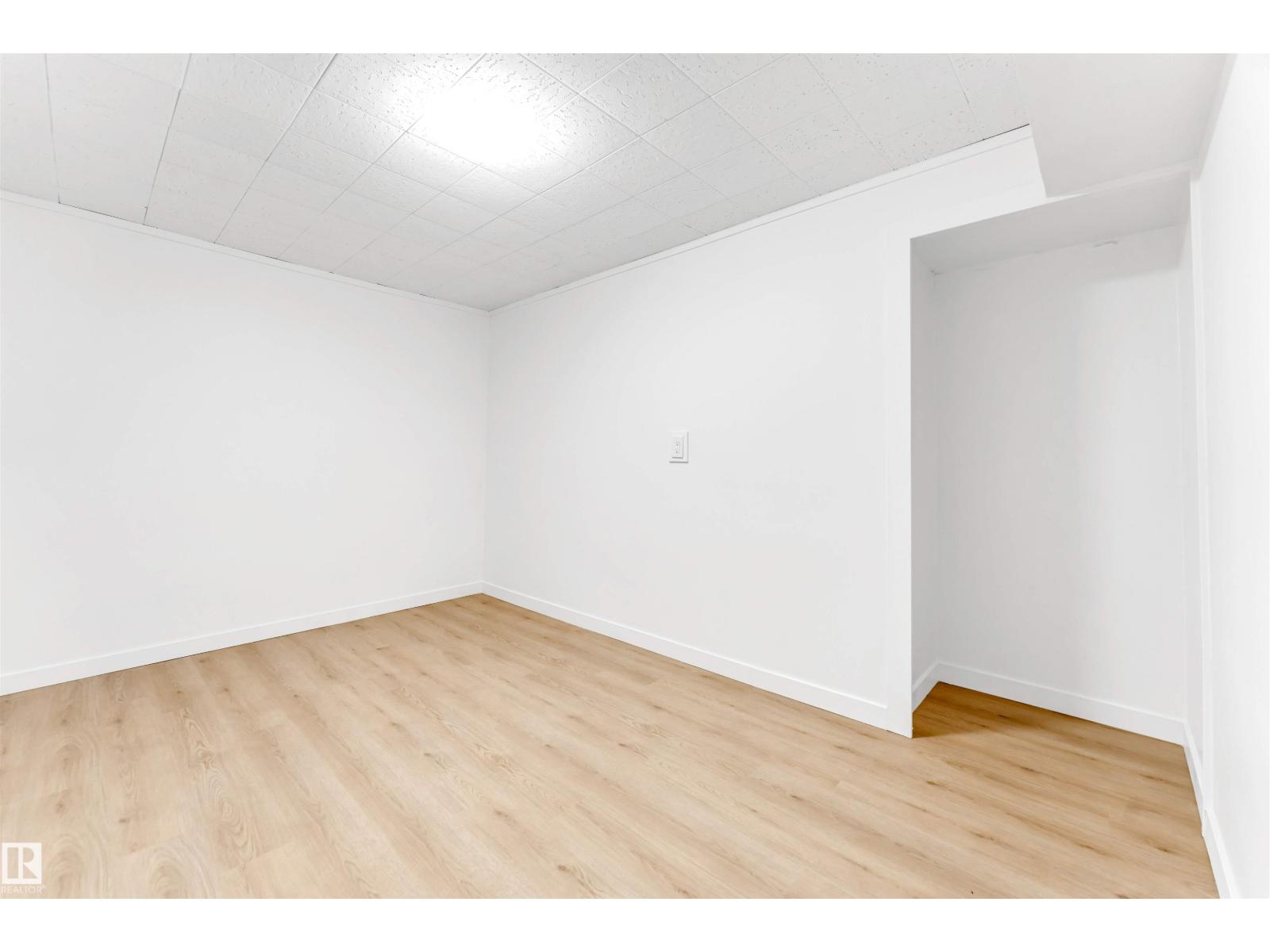 12423 91 ST NW - 23