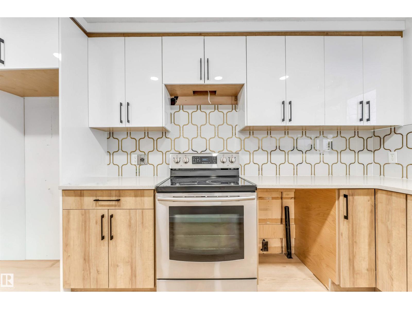 12423 91 ST NW - 9