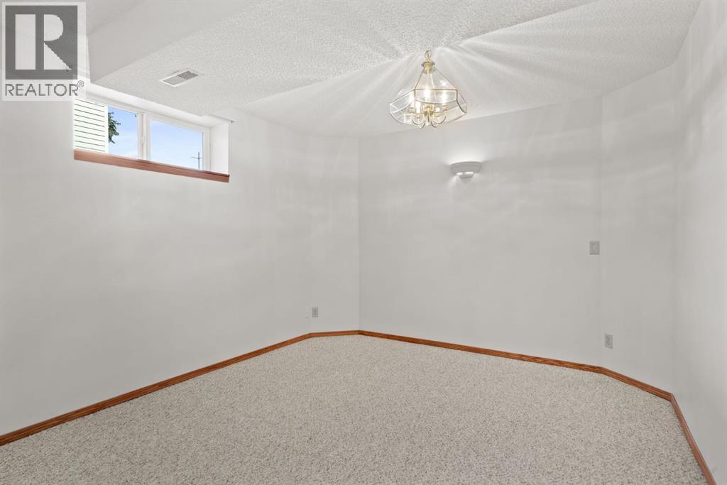 219 Quigley Drive, Cochrane