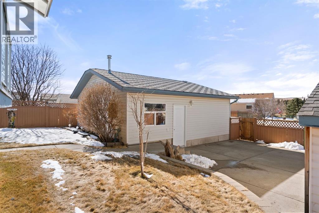 219 Quigley Drive, Cochrane