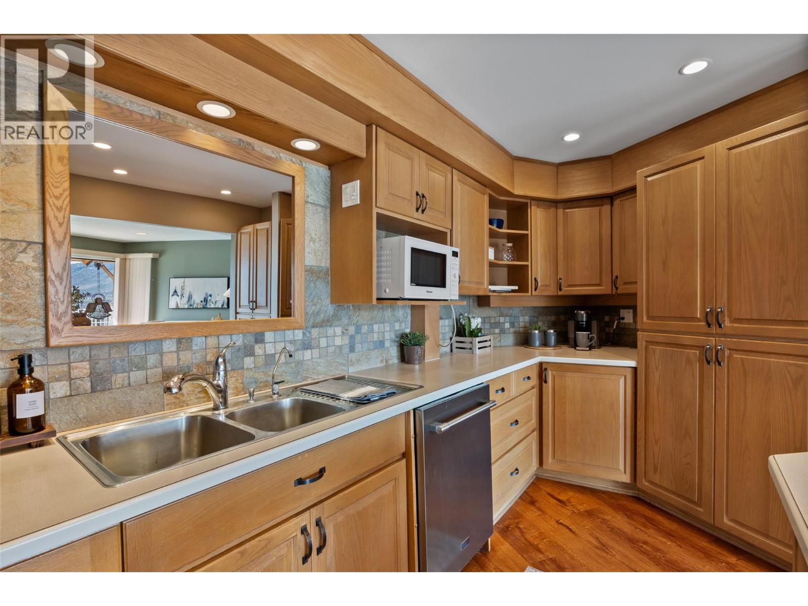 287 CONNAUGHT ROAD - 5