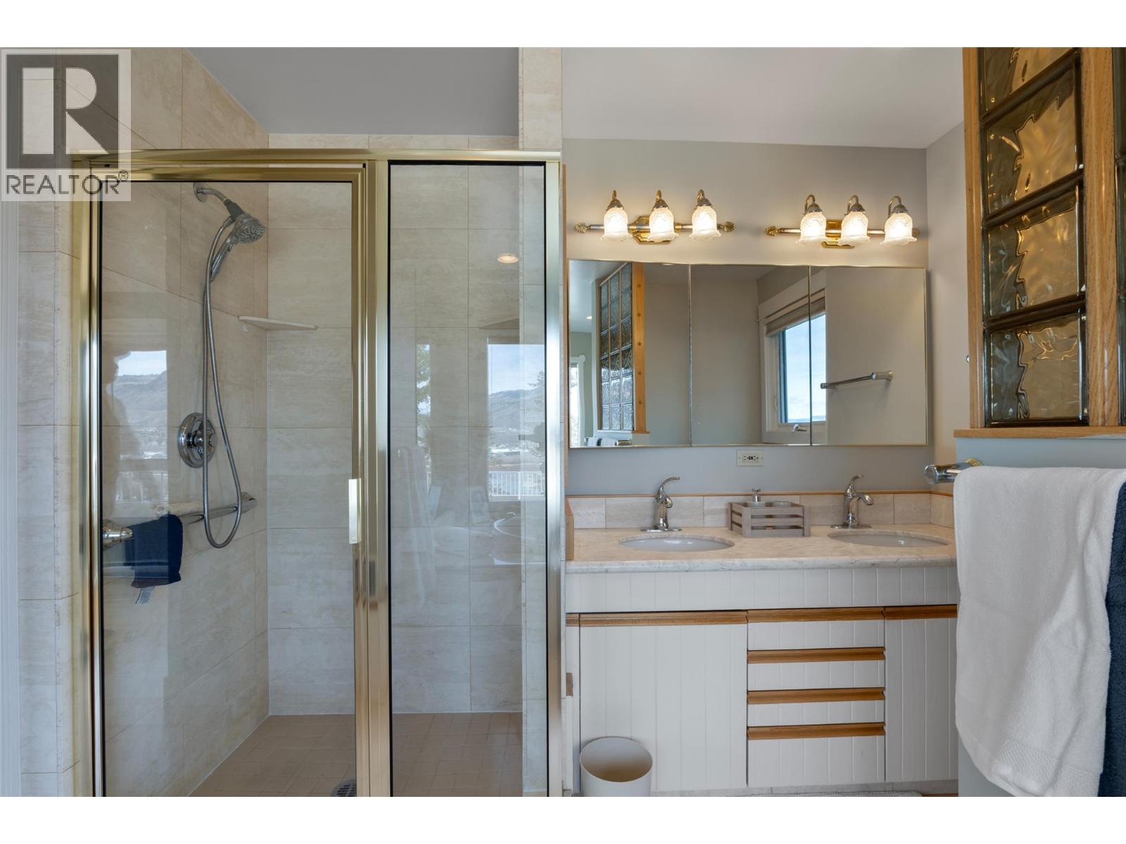 287 CONNAUGHT ROAD - 22