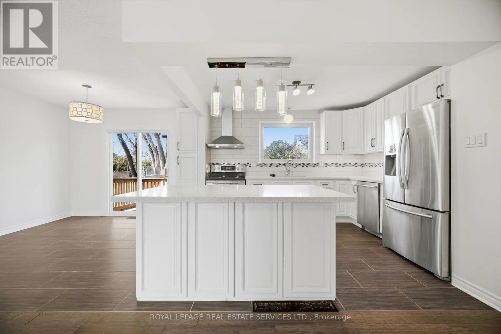 142 OSBORNE CRESCENT - 13