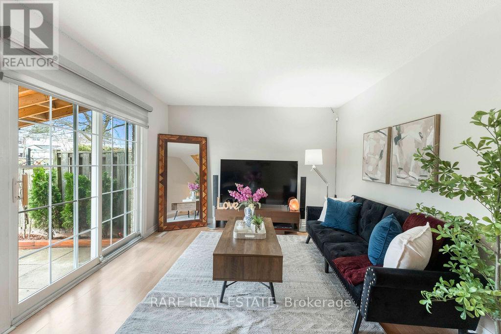 21 - 2006 MARTIN GROVE ROAD