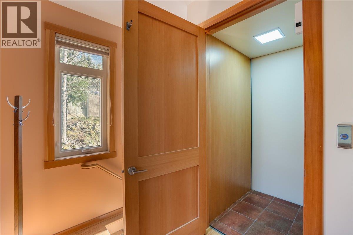 1106 SEVENTH Street Unit# 25, Nelson