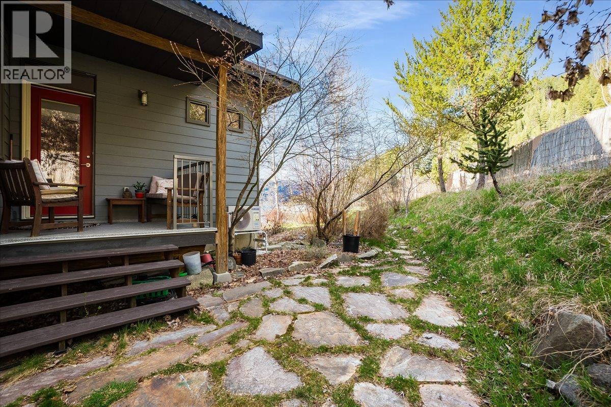 1106 SEVENTH Street Unit# 25, Nelson