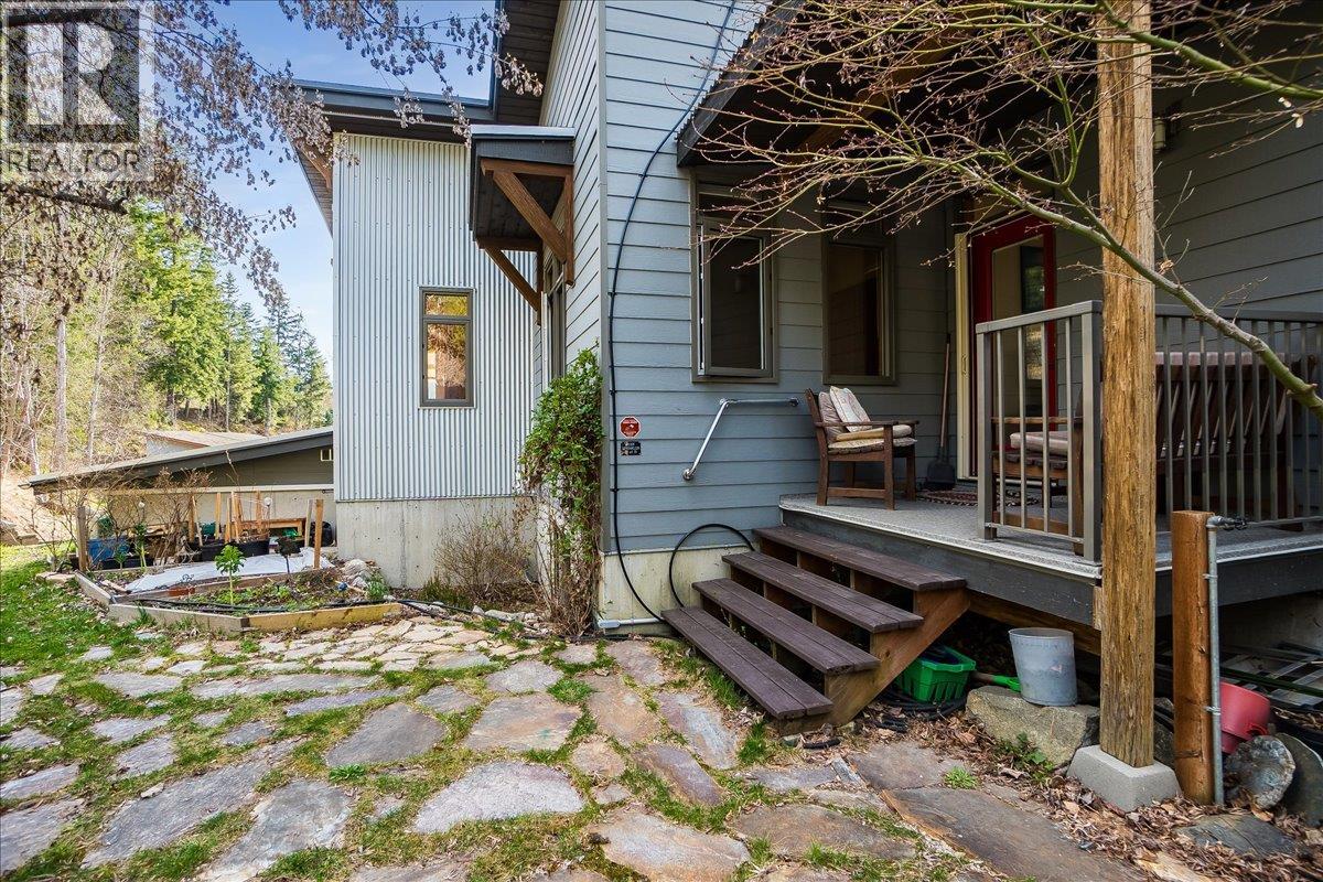 1106 SEVENTH Street Unit# 25, Nelson