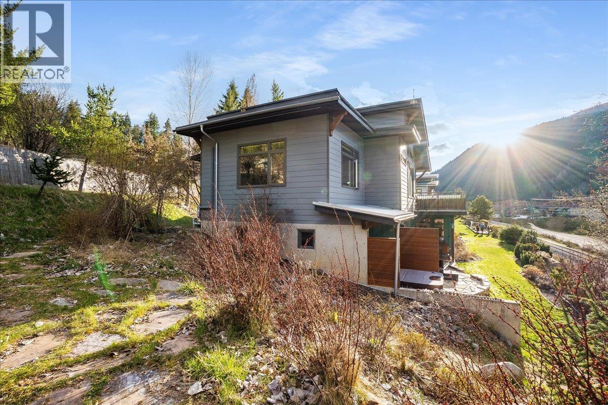 1106 SEVENTH Street Unit# 25, Nelson