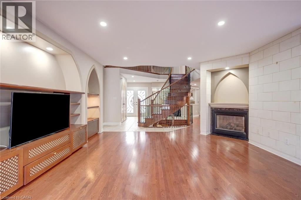 34 FORSYTH Crescent - 18