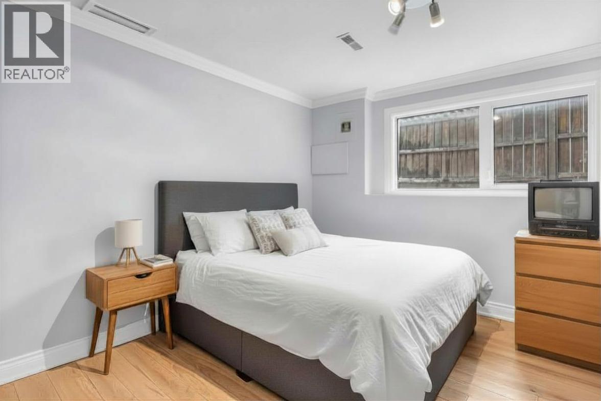 863 Hammer Avenue - 31