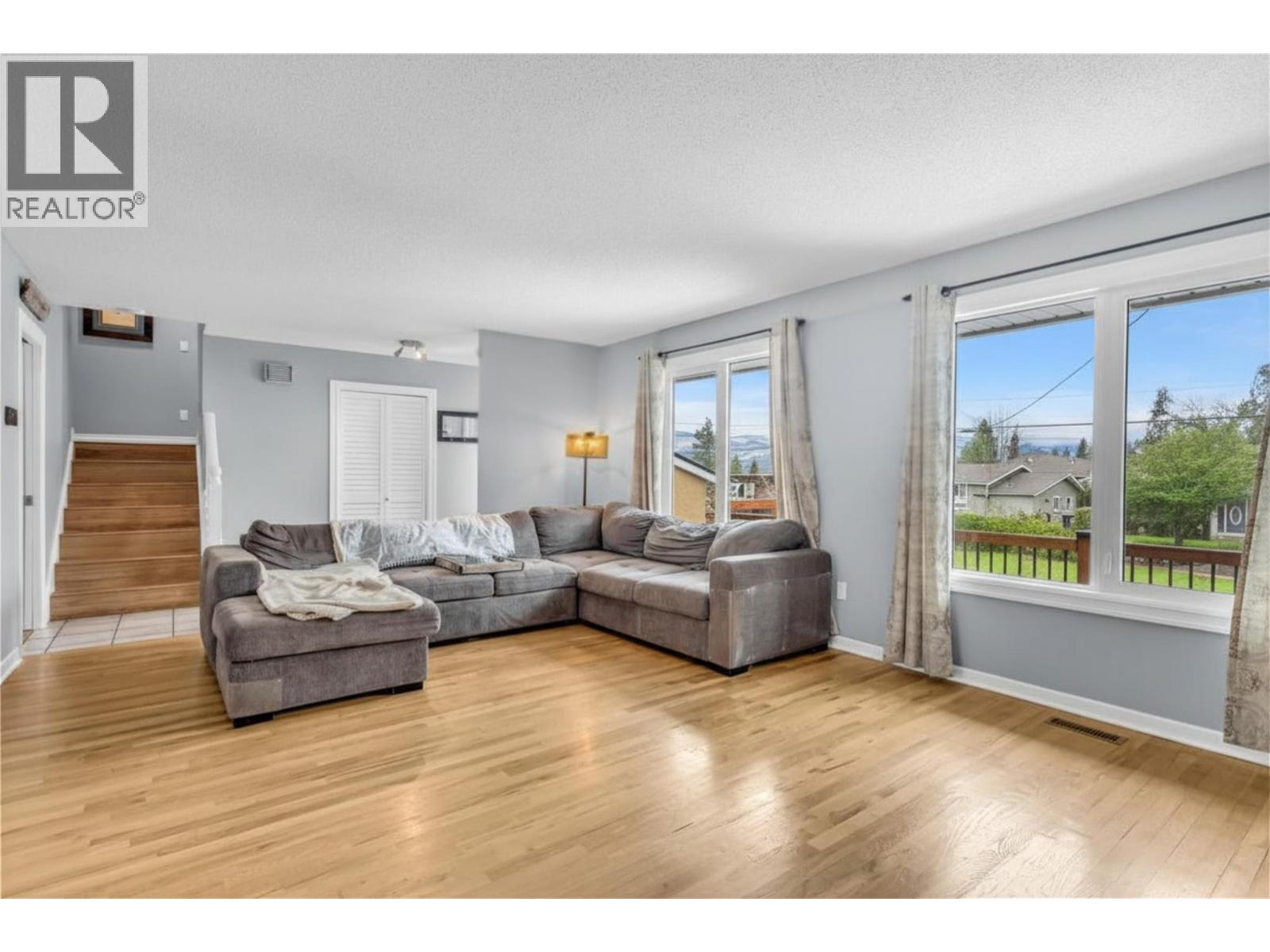 863 Hammer Avenue - 6