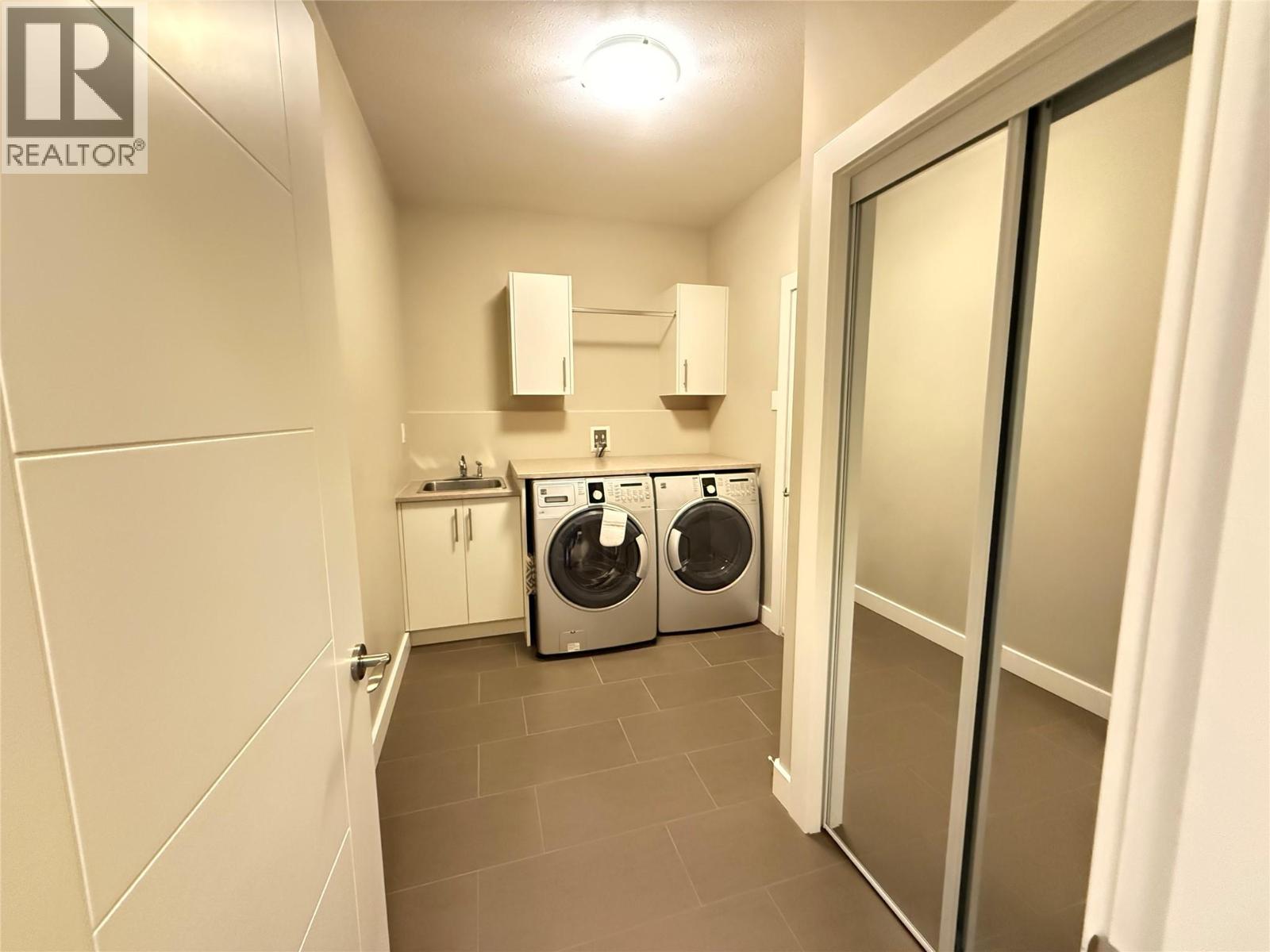 169 170 Stocks Crescent, Penticton