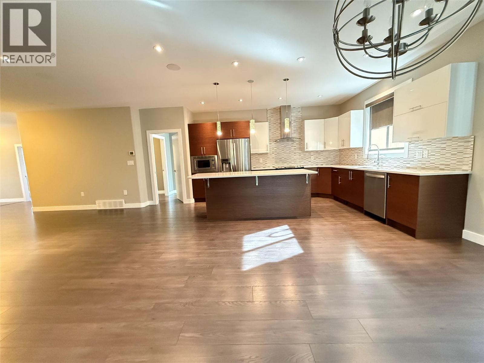 169 170 Stocks Crescent, Penticton