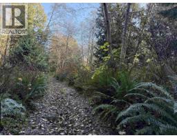 1594 Cemetery Road, Gibsons, BC V0N1V1 Photo 9