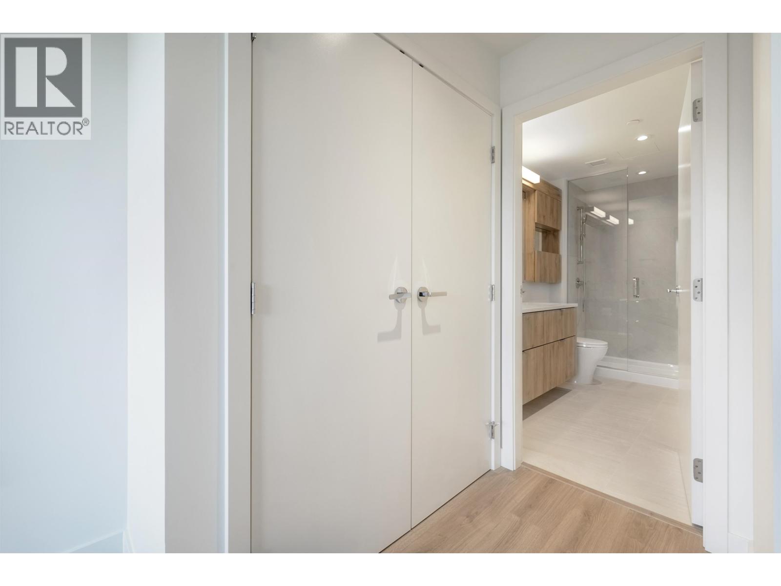 307 755 HARBOURSIDE DRIVE, West Vancouver