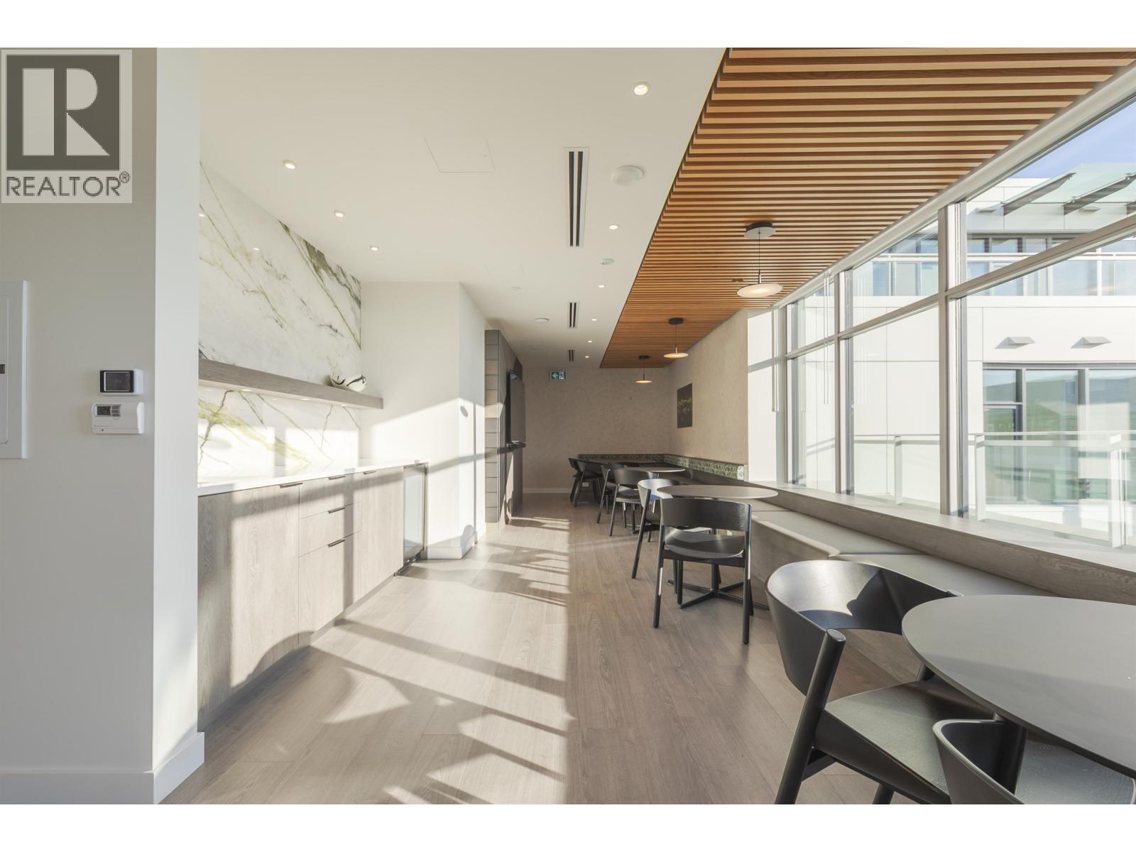 307 755 HARBOURSIDE DRIVE, West Vancouver