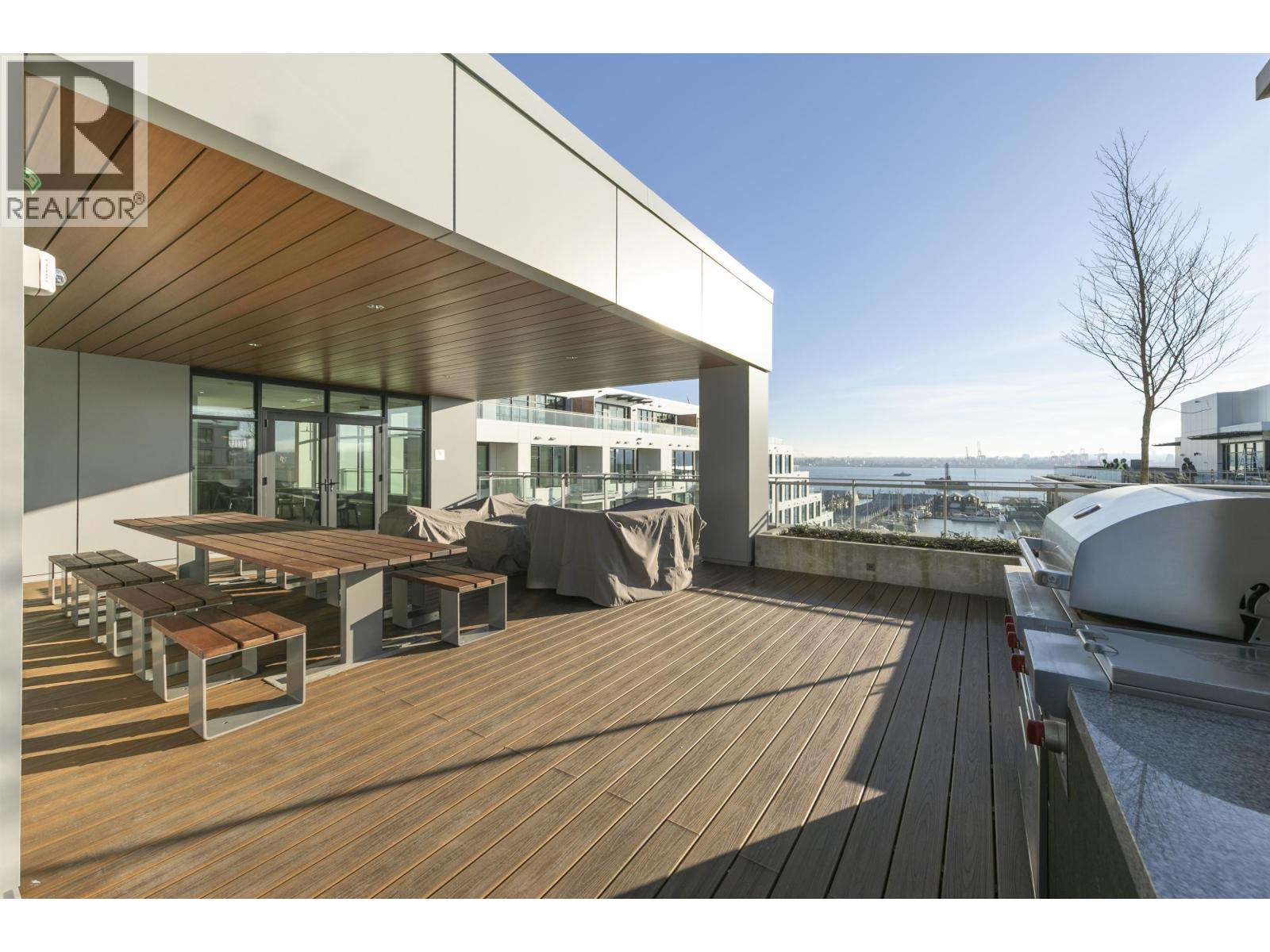 307 755 HARBOURSIDE DRIVE, West Vancouver
