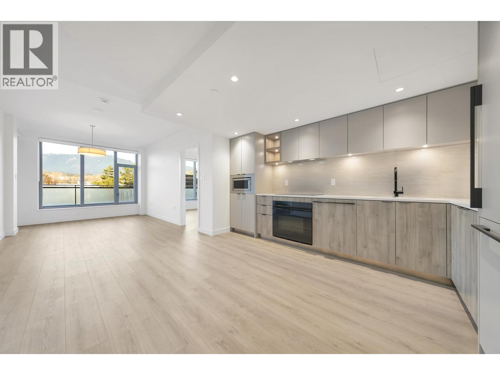 307 755 HARBOURSIDE DRIVE, West Vancouver