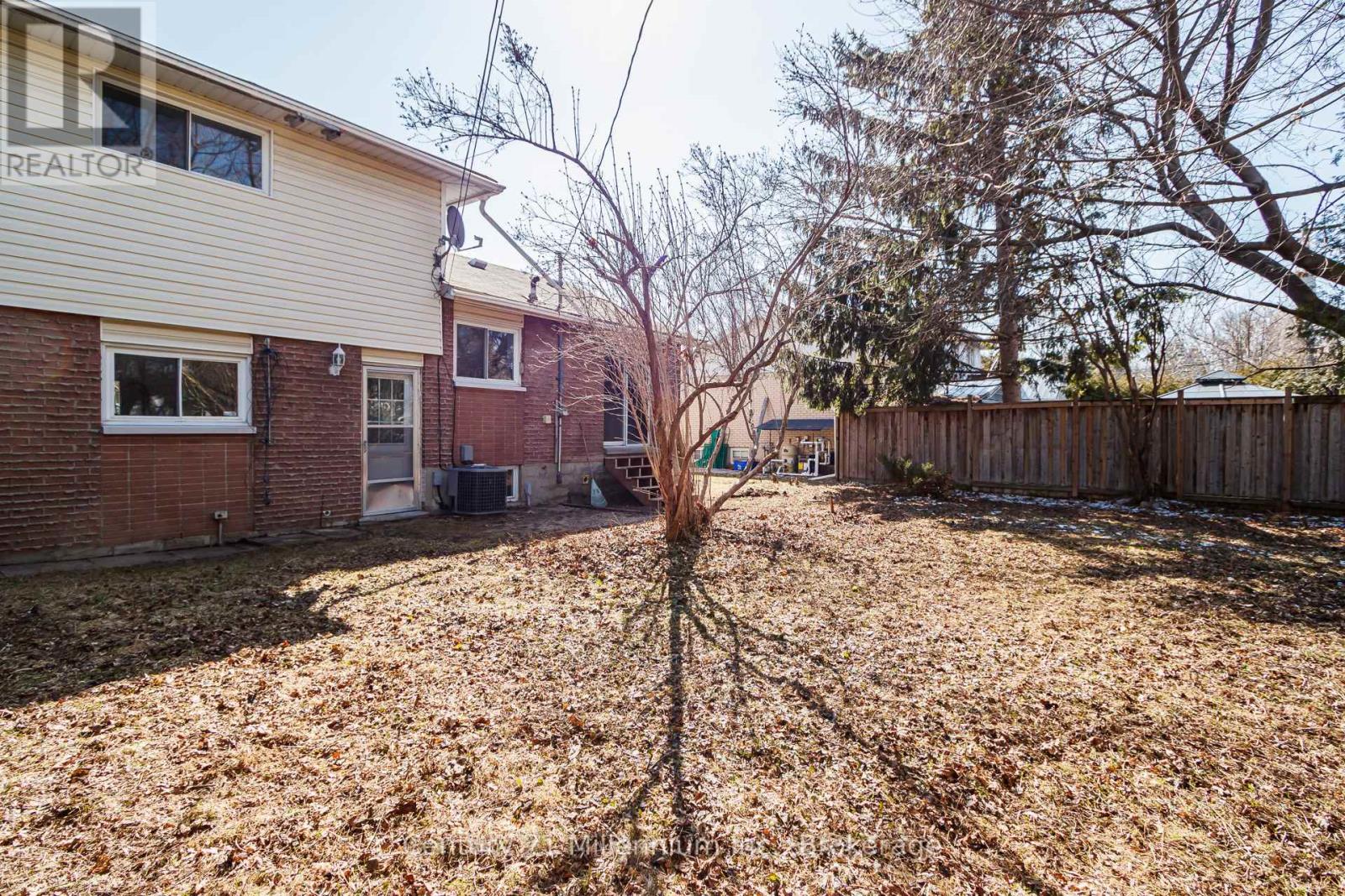 22 DICKSON ROAD - 21