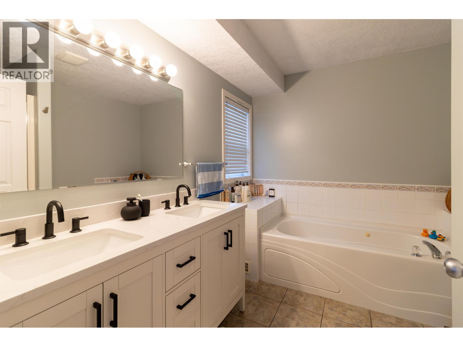 3259 VISTA VIEW ROAD - 21