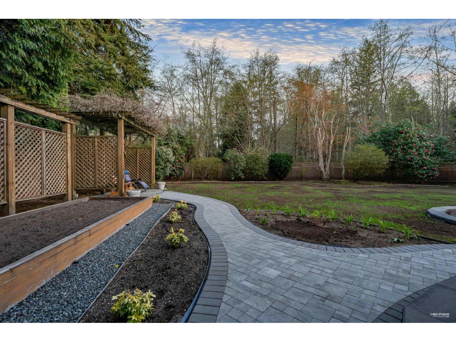 13572 22A AVENUE, Surrey