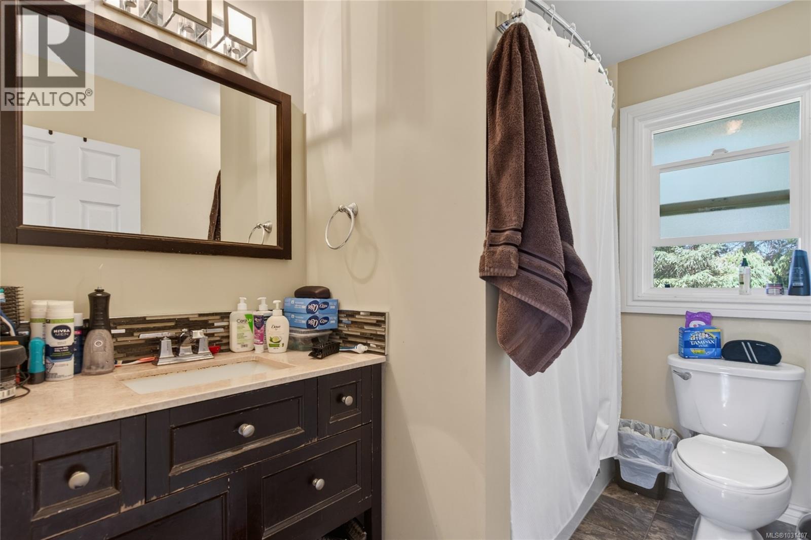 680 Alpine Rd, Campbell River