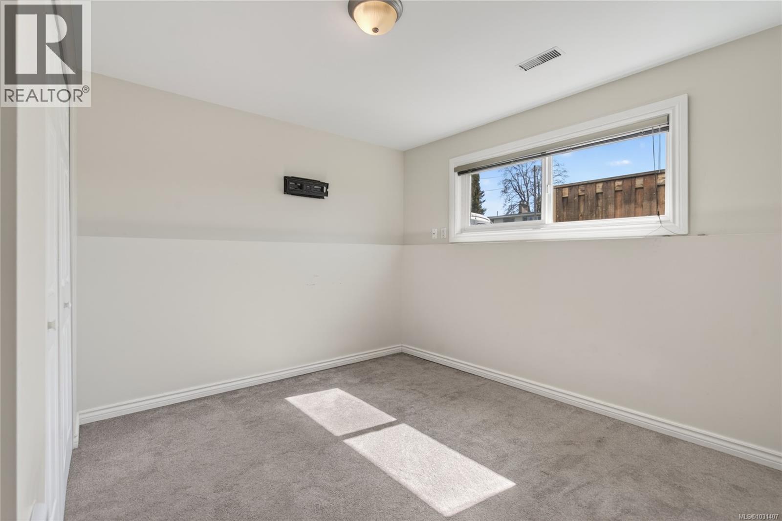 680 Alpine Rd, Campbell River