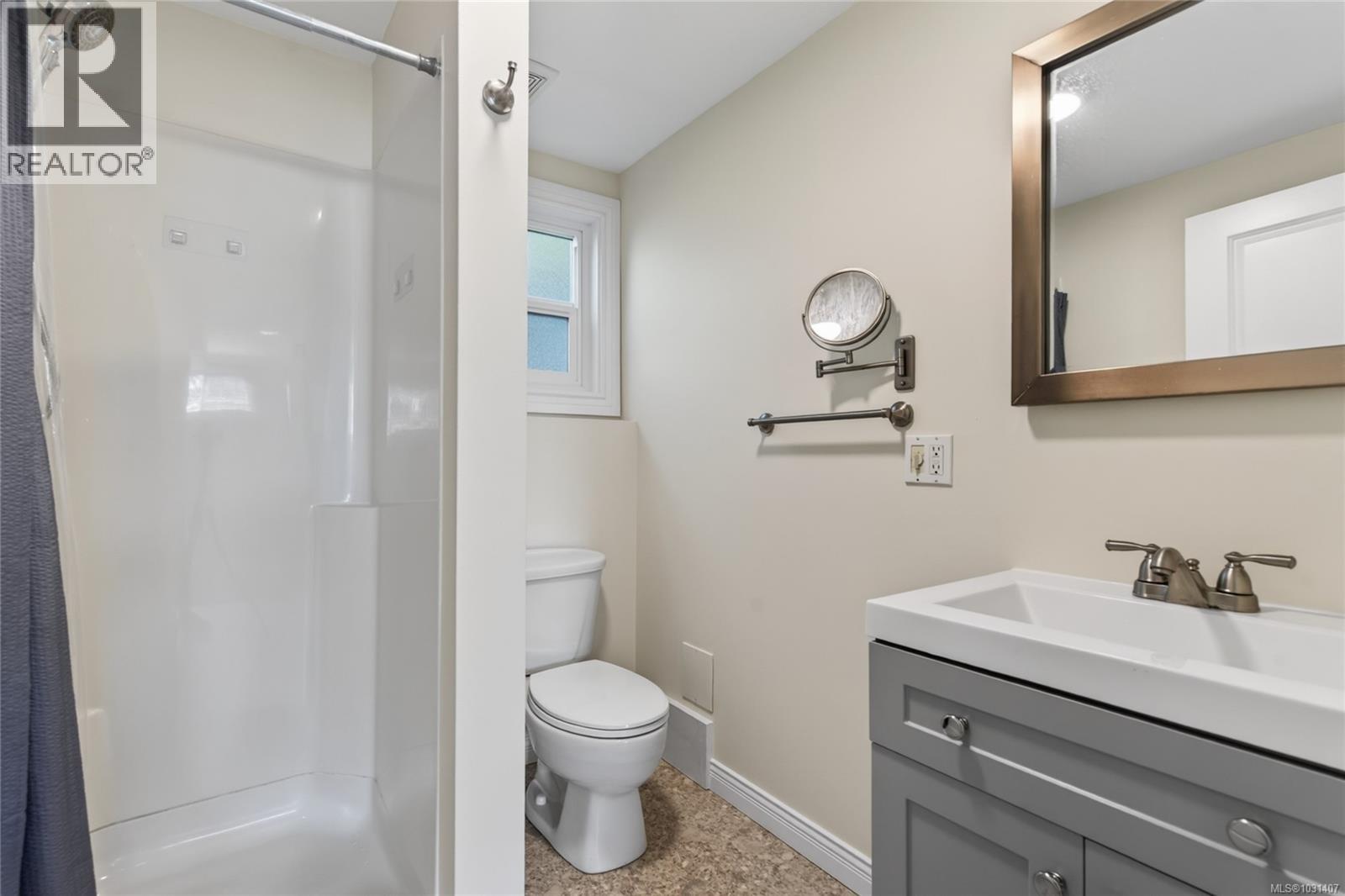 680 Alpine Rd, Campbell River