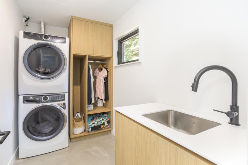 2601 DOGWOOD DRIVE, Surrey