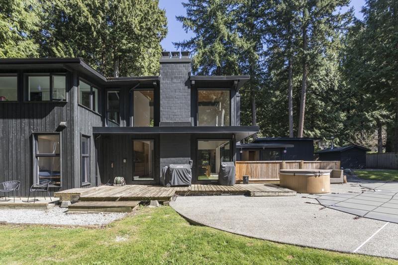 2601 DOGWOOD DRIVE, Surrey