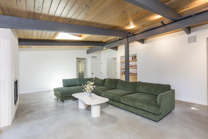 2601 DOGWOOD DRIVE, Surrey