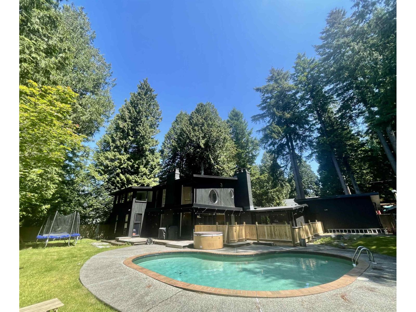 2601 DOGWOOD DRIVE, Surrey