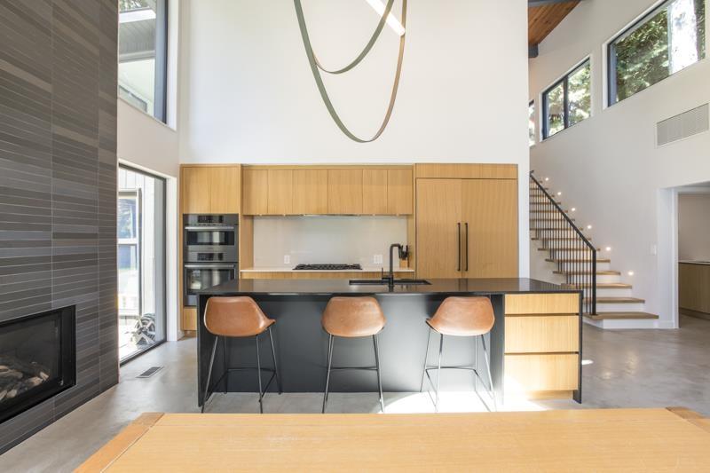 2601 DOGWOOD DRIVE, Surrey