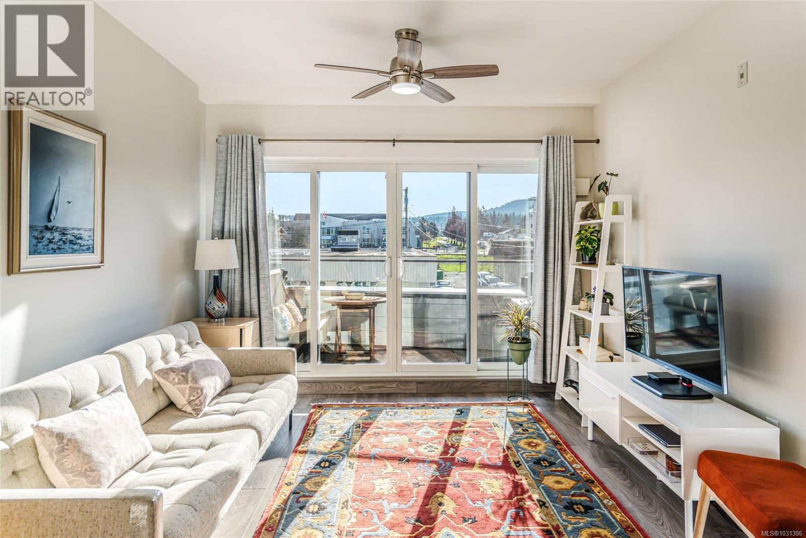 #203 113 HIRST AVE E - 11