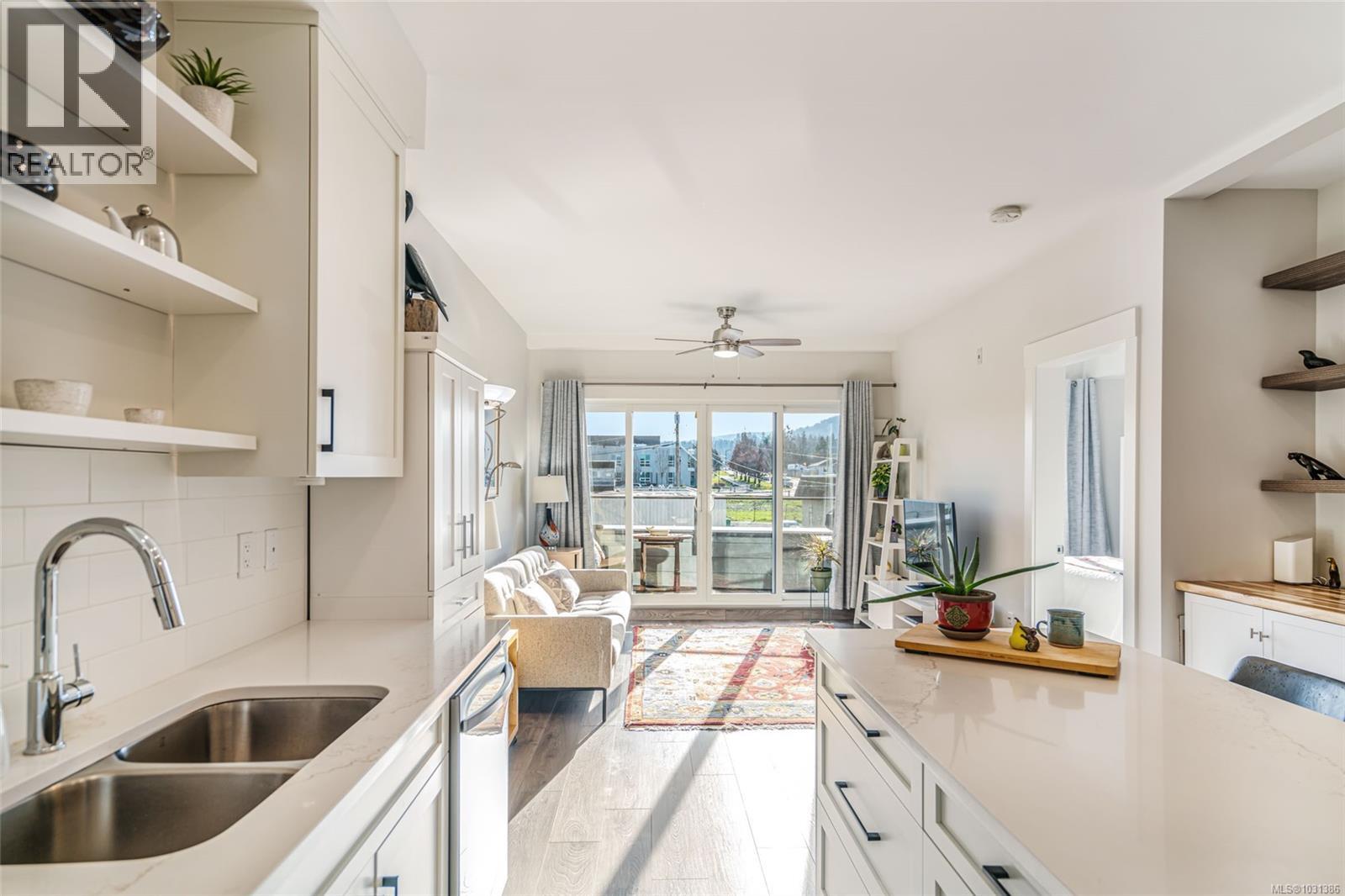 #203 113 Hirst Ave E - 14