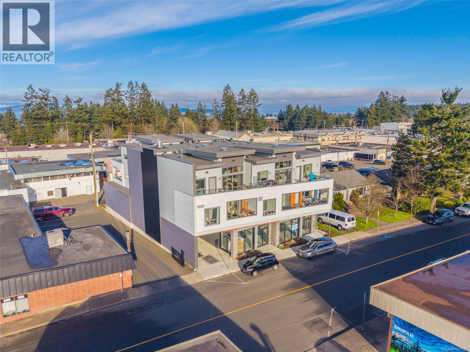 #203 113 Hirst Ave E - 23