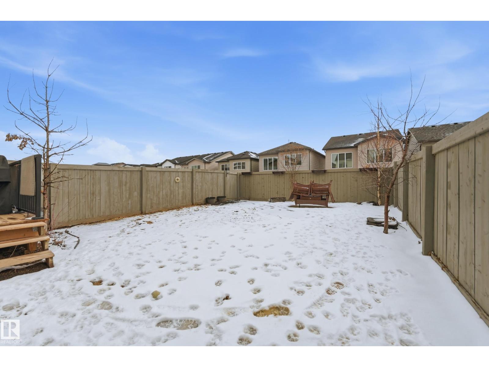 9235 223 ST NW - 27