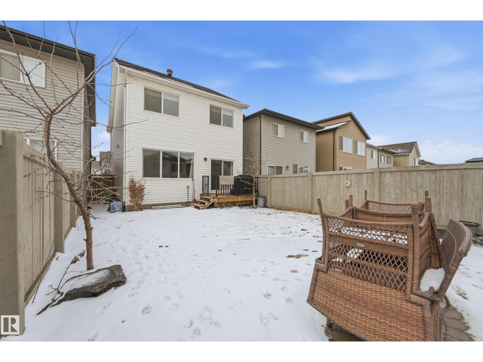 9235 223 ST NW - 29