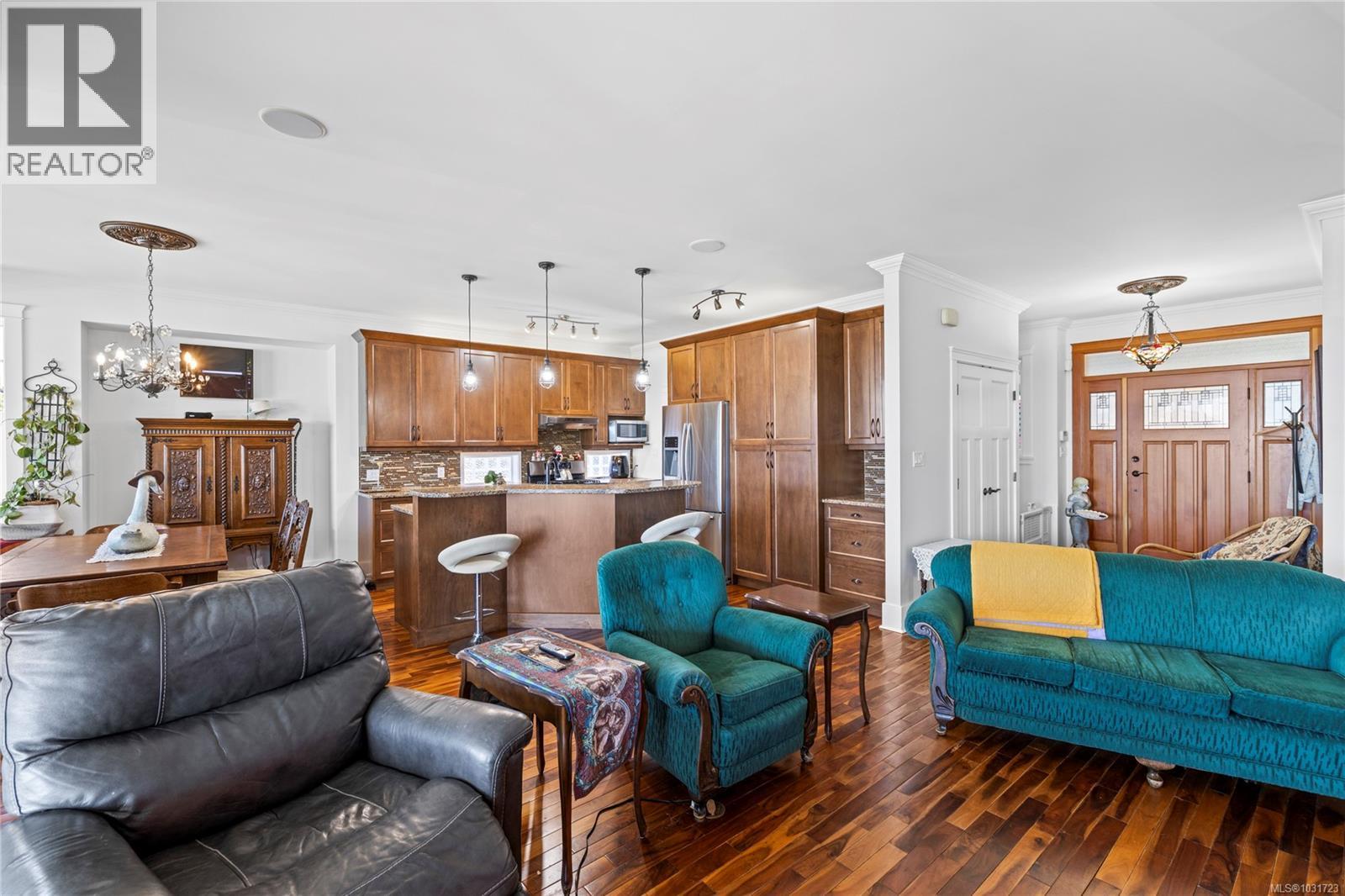 426 Davis Rd - 8