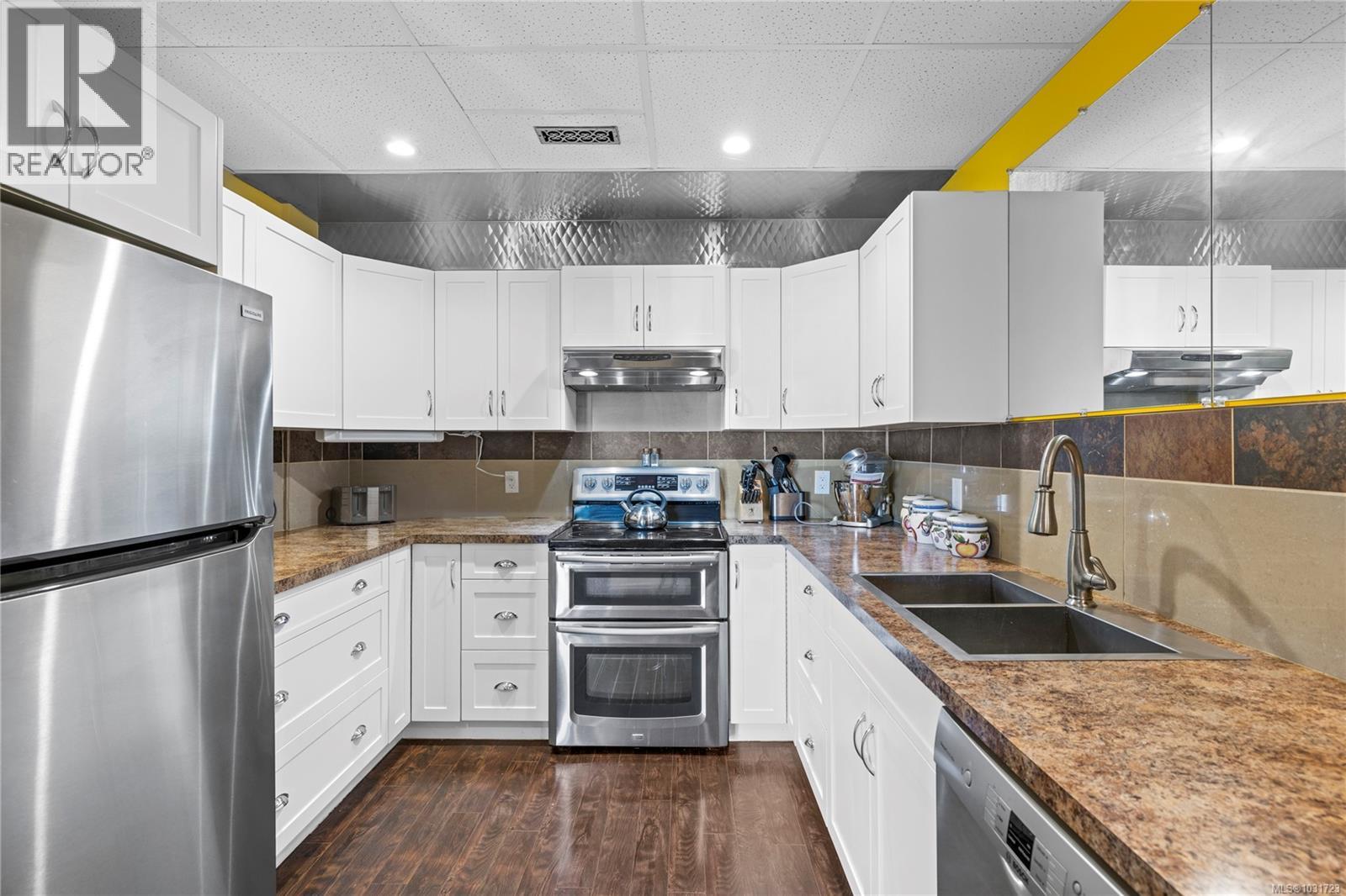 426 Davis Rd - 29