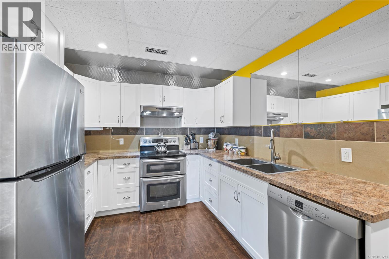 426 Davis Rd - 28