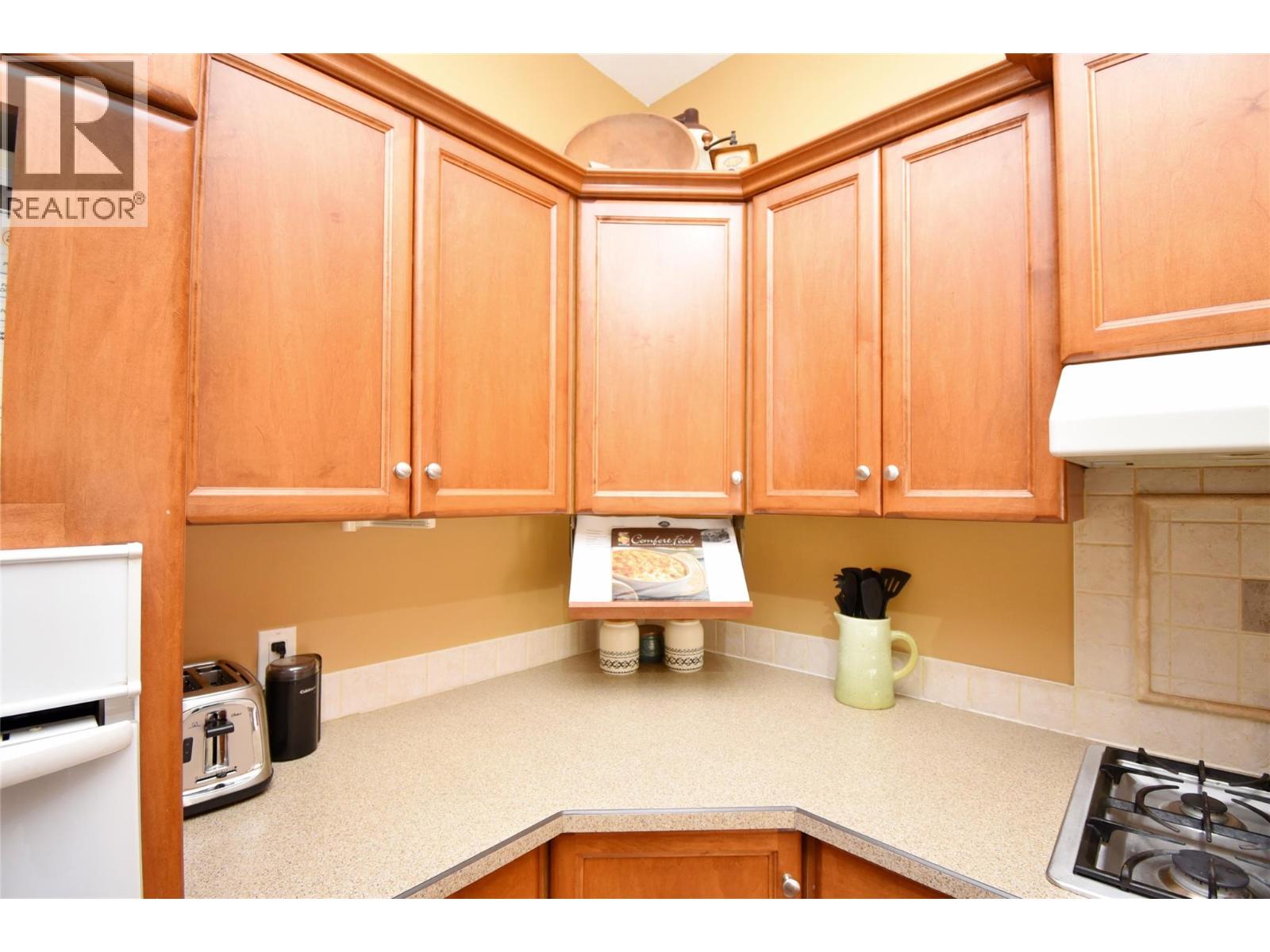 1936 GRANDVIEW AVENUE - 22