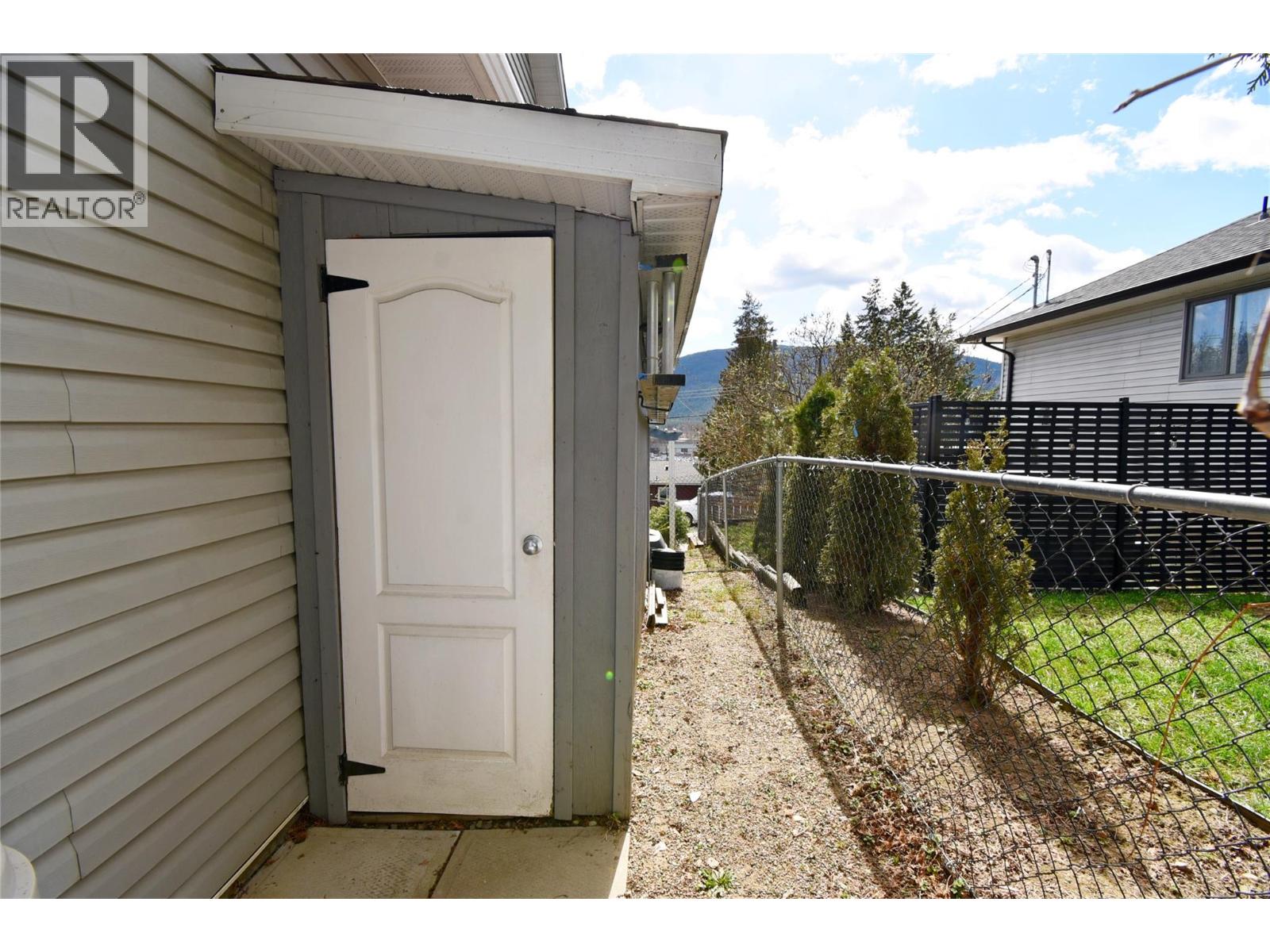 1936 GRANDVIEW AVENUE - 72