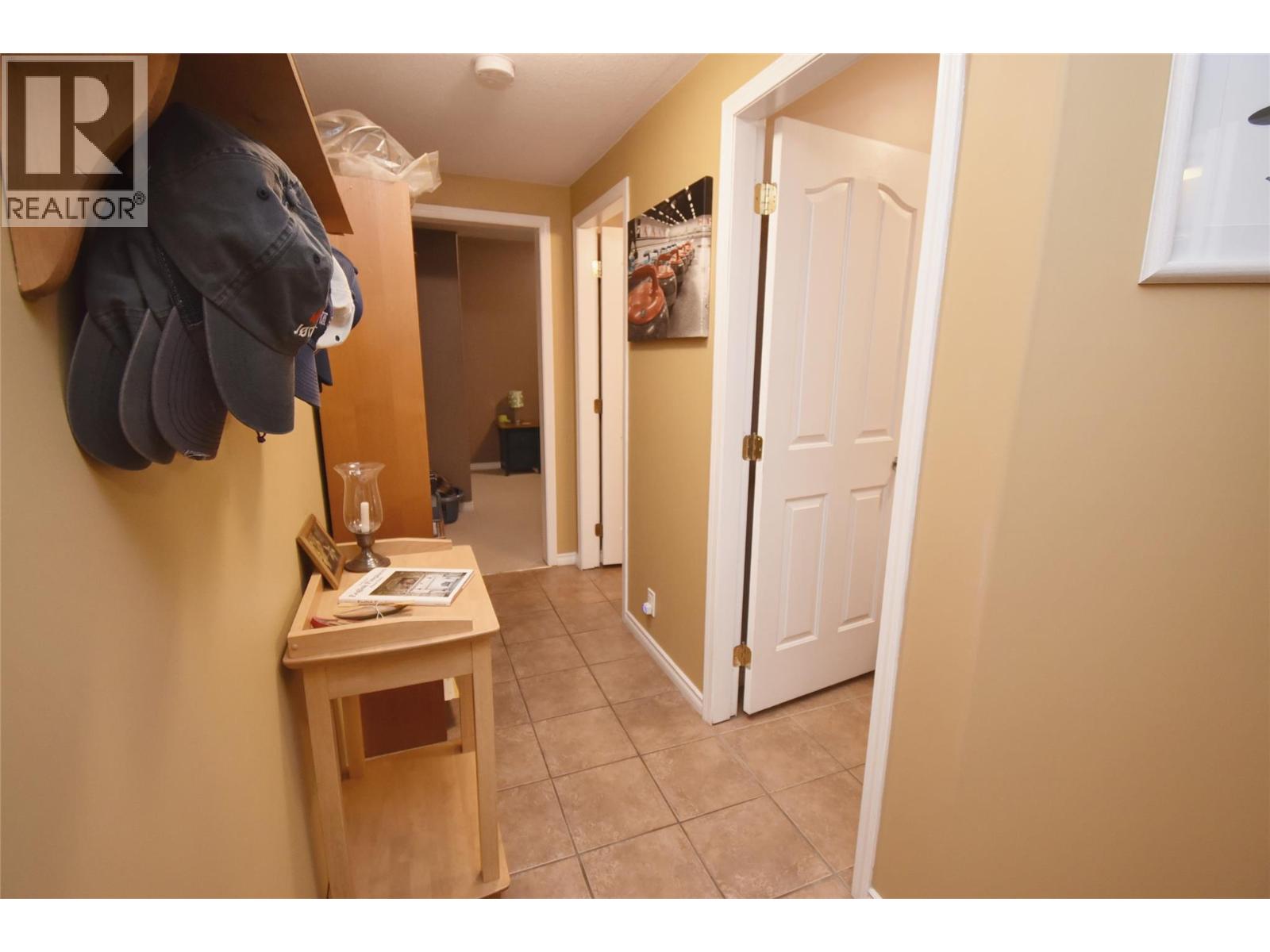 1936 GRANDVIEW AVENUE - 58