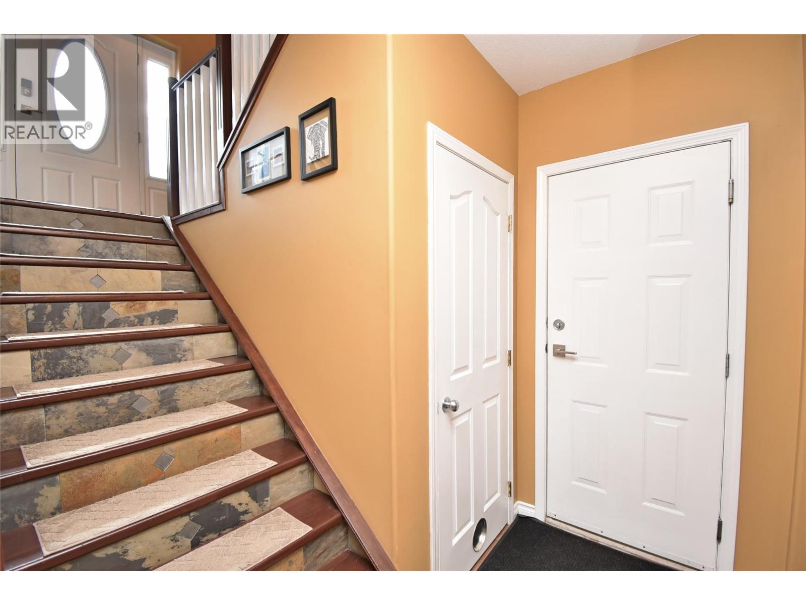 1936 Grandview Avenue - 66