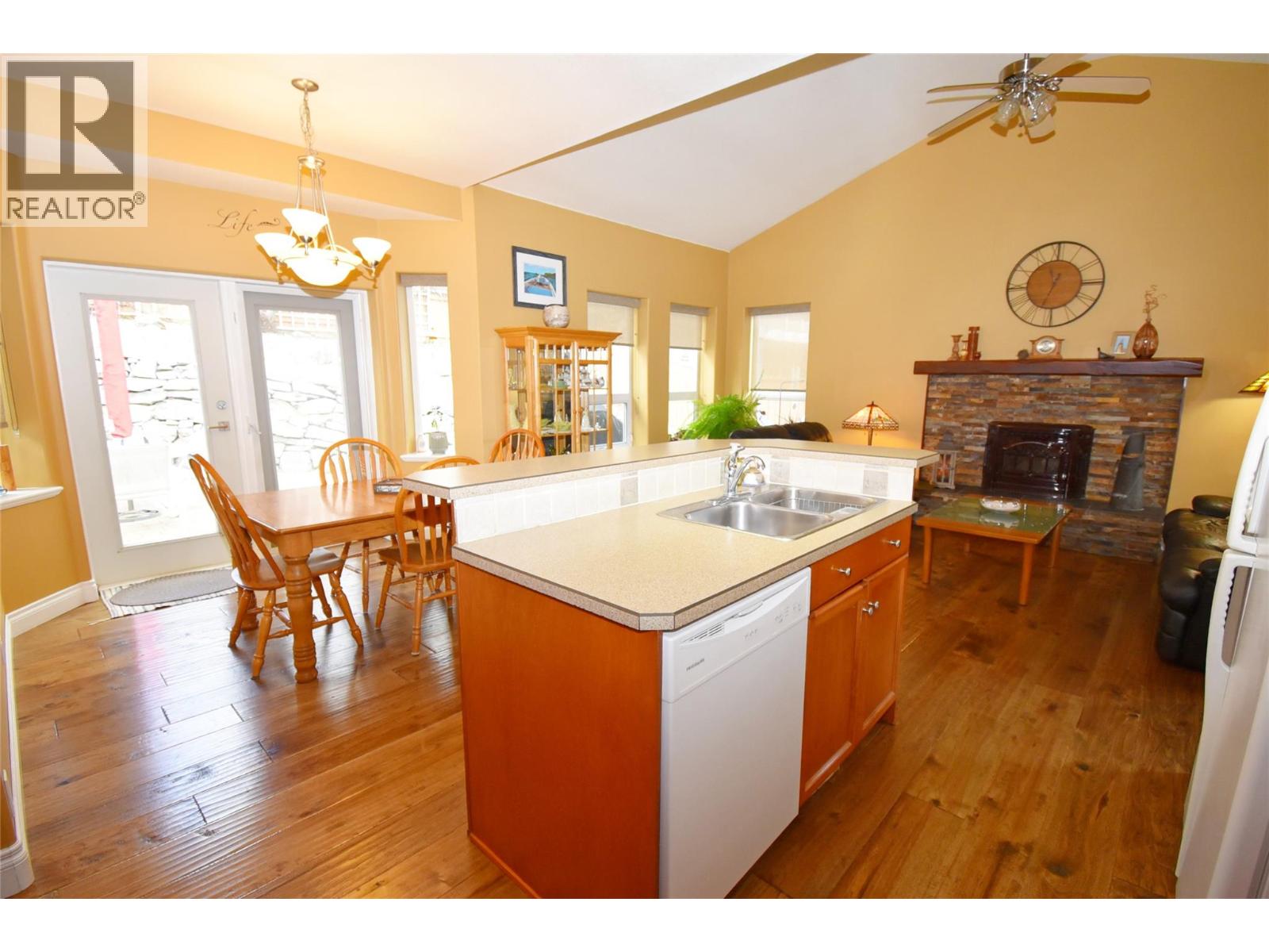 1936 GRANDVIEW AVENUE - 17