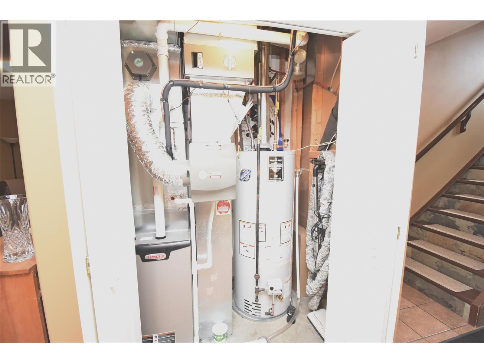 1936 GRANDVIEW AVENUE - 82