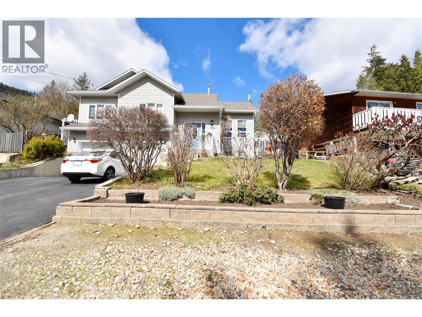1936 Grandview Avenue - 75