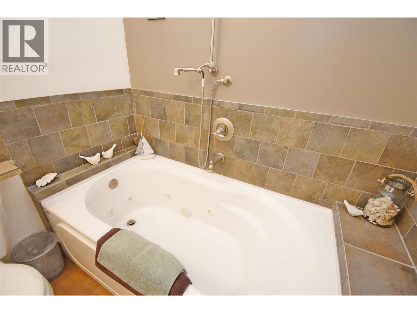 1936 Grandview Avenue - 43
